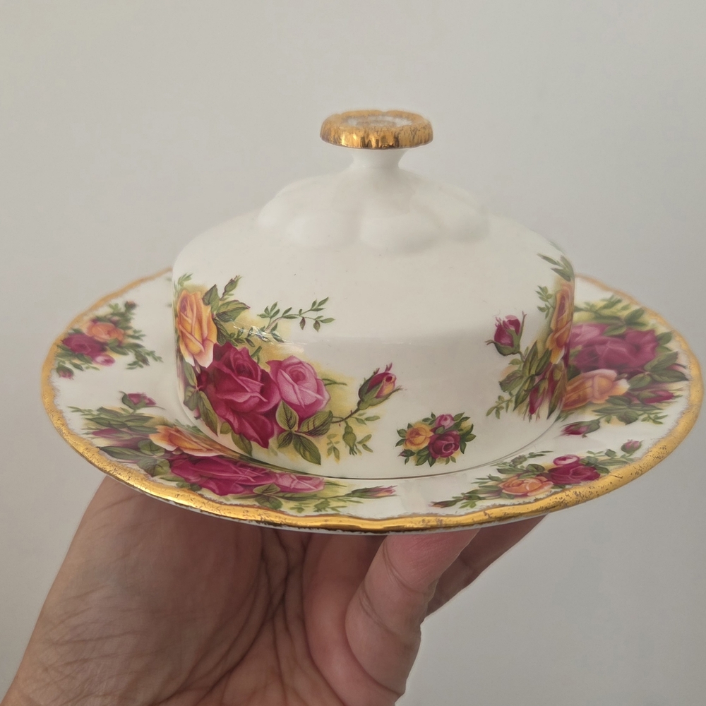 Royal Albert Old Country Roses Floral Design
